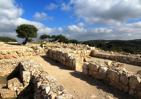 טיול לחורבת עתרי בפארק עדולם צרפת