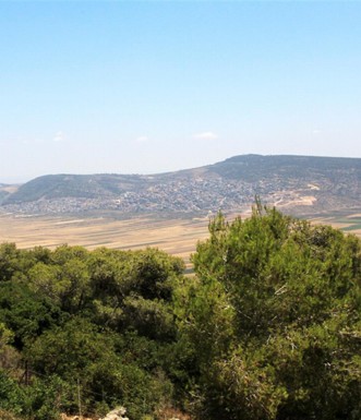 תצפית מחניון הר אחים דרומה, למזרחה של בקעת בית נטופה. צילום: יעקב שקולניק