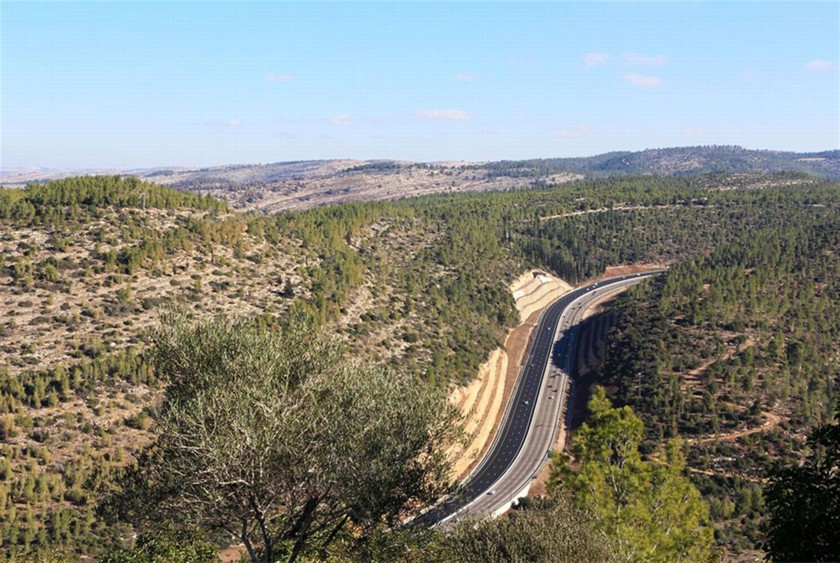 מבט על שער הגיא. צילום: יעקב שקולניק