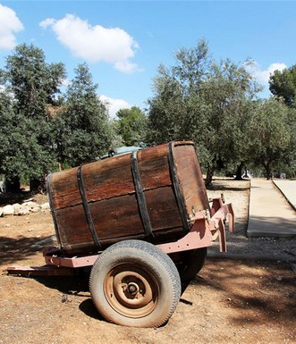 מרסס היסטורי בפינת התצוגה שליד מגדל השמירה. צילום: יעקב שקולניק