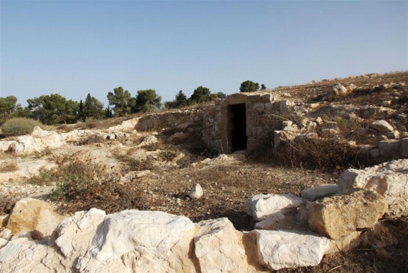 שביל הזהב ביער להב: בין מתקנים חקלאיים מהתקופה הביזנטית | קק