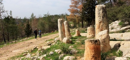 אתר אבני המייל. צילום: יעקב שקולניק