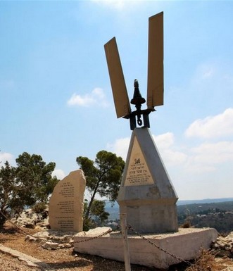 אנדרטת מוטי שרון. צילם: יעקב שקולניק