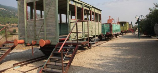קרונות בתחנת הרכבת באלרואי. צילום: יעקב שקולניק