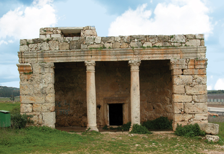 המוזוליאום של מזור