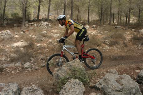 רכיבה בפארק ירושלים ועמק רפאים. צילום: ארכיון צילומי קקל

