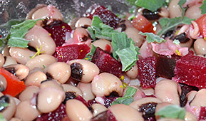 סלט לוביה, סלק ועלי נחלים