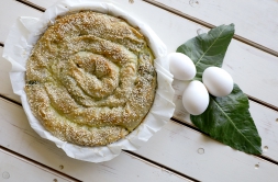 שבלול מעלי פילו ממולא בגבינות ועלי סלק מצוי